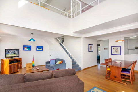 Kendall Beach Apartments 5 - Belongil Beach - Accommodation Coffs Harbour 1