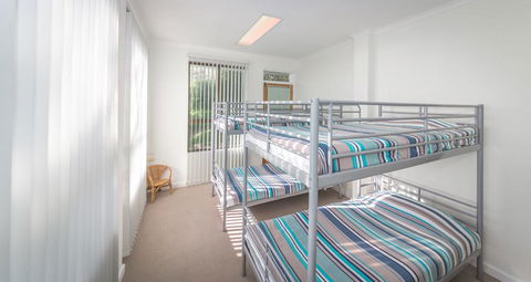 King Of North Bay - 103 Gold Coast Drive - Accommodation Coffs Harbour 2
