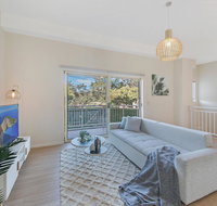 KOZYGURU MARSFIELD WALK TO MACQUARIE UNIVERSITY 3 BEDROOM NMA094 - Accommodation Coffs Harbour
