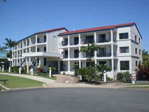L'Amor Holiday Apartments - Accommodation Coffs Harbour 0