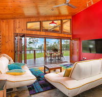 Lake Tinaroo Waterfrontage - Accommodation Coffs Harbour