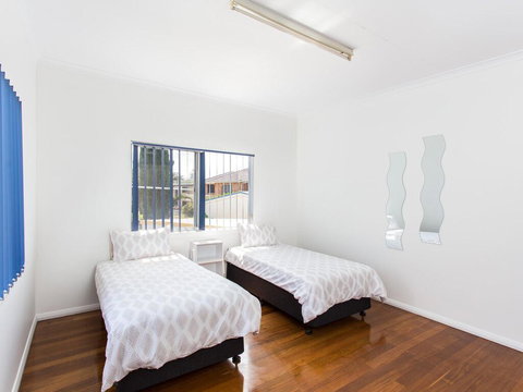 Lakeside Retreat - Accommodation Coffs Harbour 1