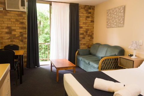 Lancaster Court Motel - Accommodation Coffs Harbour 1