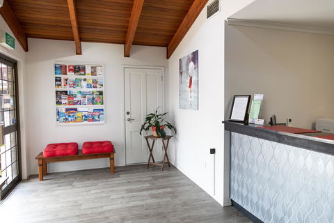 Lantern Motor Inn - Accommodation Coffs Harbour 2