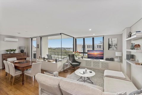 Light Filled Apartment With Sweeping Harbour Views - Accommodation Coffs Harbour 0