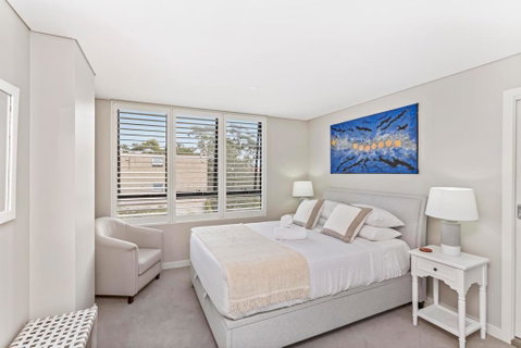 Light Filled Apartment With Sweeping Harbour Views - Accommodation Coffs Harbour 1
