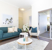 Light bright and spacious unit close to beaches - Accommodation Coffs Harbour