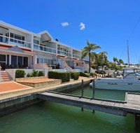 Luxury Canal Vista - Accommodation Coffs Harbour