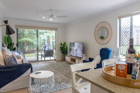 Luxury Home Noosaville, WIFI, Netflix, Location, Shops - Accommodation Coffs Harbour 0