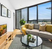 Luxury Inner-city Pad with Pool Gym and Sauna - Accommodation Coffs Harbour