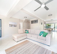Magnolias  Fingal Bay - Accommodation Coffs Harbour