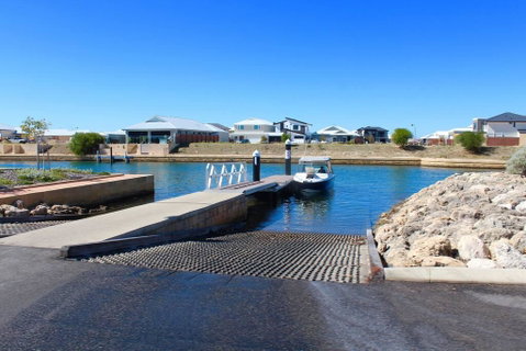 Mandurah Dolphin Escape - Accommodation Coffs Harbour 2