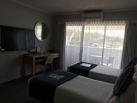 Manly Marina Cove Motel - Accommodation Coffs Harbour 1