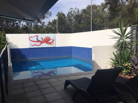 Manly Marina Cove Motel - Accommodation Coffs Harbour 2