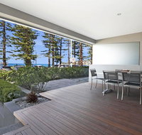 Manly Strand - Right on Manly Beach - Accommodation Coffs Harbour