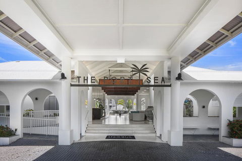 Mantra PortSea - Accommodation Coffs Harbour 3