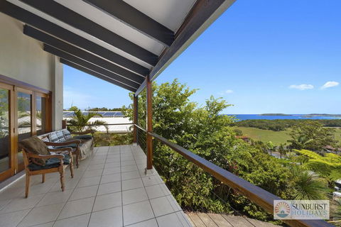 Mcauleys Beach House - Accommodation Coffs Harbour 2