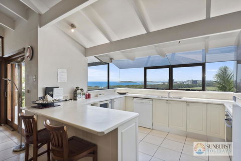 Mcauleys Beach House - Accommodation Coffs Harbour 3