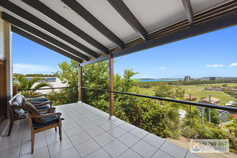 Mcauleys Beach House - Accommodation Coffs Harbour 1