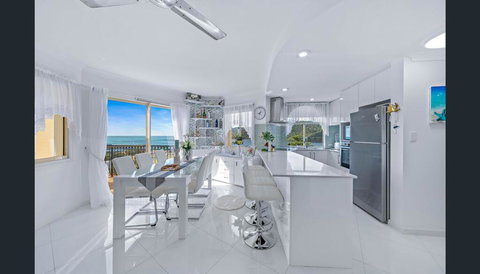 Mediterranean Resorts - Accommodation Coffs Harbour 2