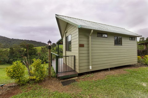 Mena Creek Flower House - Accommodation Coffs Harbour 0