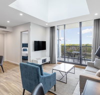 Meriton Suites Coward Street Mascot - Accommodation Coffs Harbour