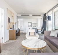 Modern home for 4 Silkari Suite Chatswood - Accommodation Coffs Harbour