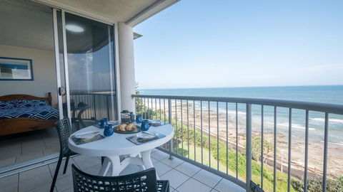 Monterey Lodge Unit 16, 27 Warne Terrace. Kings Beach - Accommodation Coffs Harbour 0