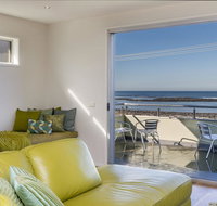 Moyan - Standing tall at the edge of the Indian Ocean - Accommodation Coffs Harbour