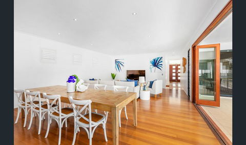 Narrabeen Beach House - Accommodation Coffs Harbour 1