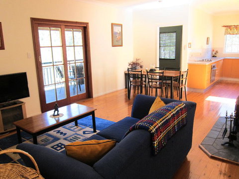 Neds Cabin - Accommodation Coffs Harbour 3