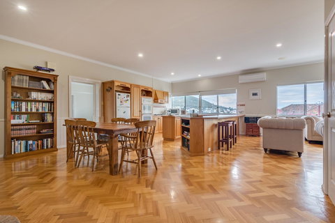 Serpentine Rose - Accommodation Coffs Harbour 4