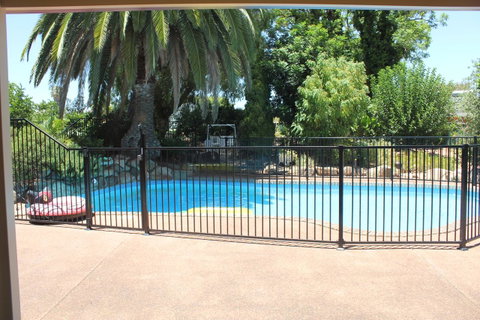 Jacaranda Hideaway Bed & Breakfast - Accommodation Coffs Harbour 9