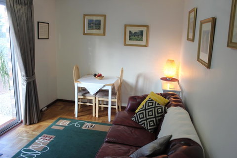 Jacaranda Hideaway Bed & Breakfast - Accommodation Coffs Harbour 3