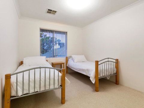 Cooper Street - Accommodation Coffs Harbour 19