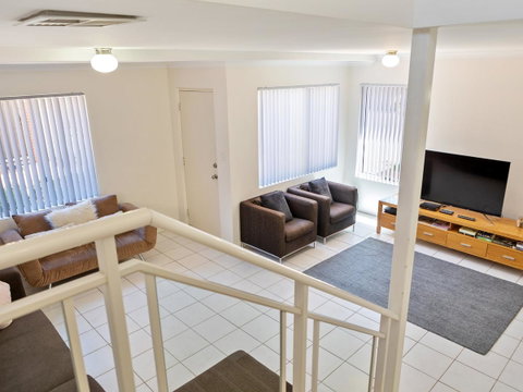 Cooper Street - Accommodation Coffs Harbour 5