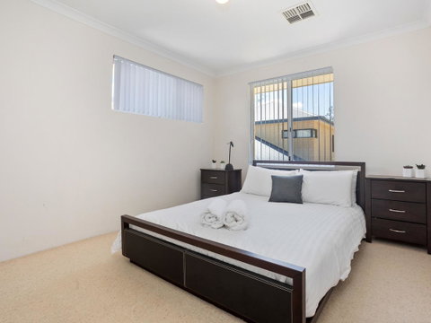 Cooper Street - Accommodation Coffs Harbour 18