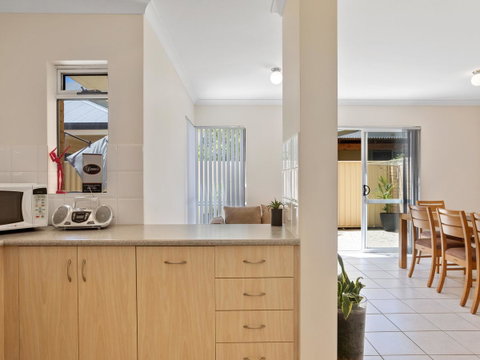 Cooper Street - Accommodation Coffs Harbour 32