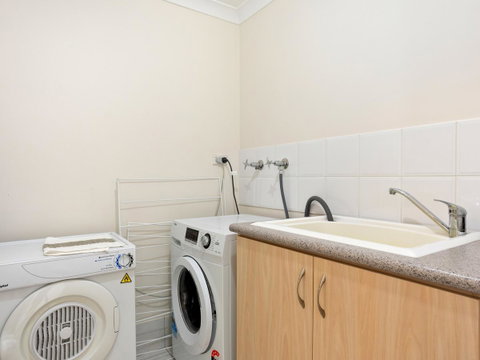 Cooper Street - Accommodation Coffs Harbour 36