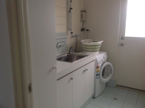 Waterside Canal Dreams - Accommodation Coffs Harbour 30