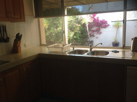 Waterside Canal Dreams - Accommodation Coffs Harbour 9