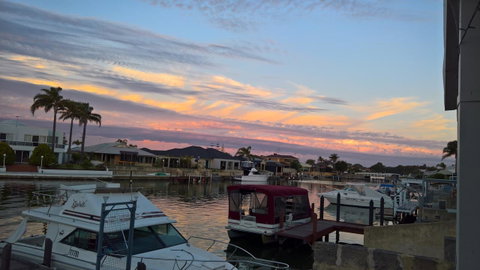 Waterside Canal Dreams - Accommodation Coffs Harbour 5