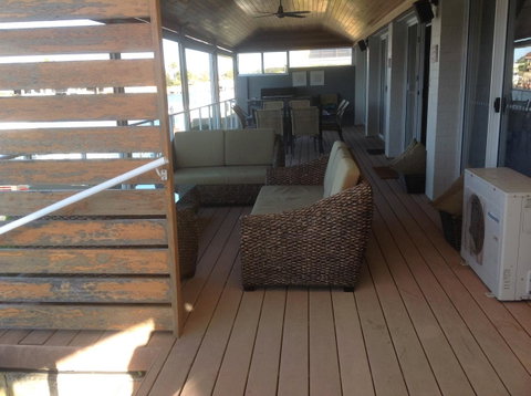 Waterside Canal Dreams - Accommodation Coffs Harbour 38