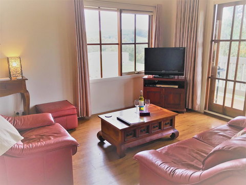 Balingup Highview Chalets - Accommodation Coffs Harbour 7