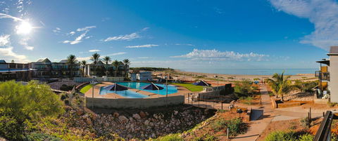 Mantarays Ningaloo Beach Resort - Accommodation Coffs Harbour 0