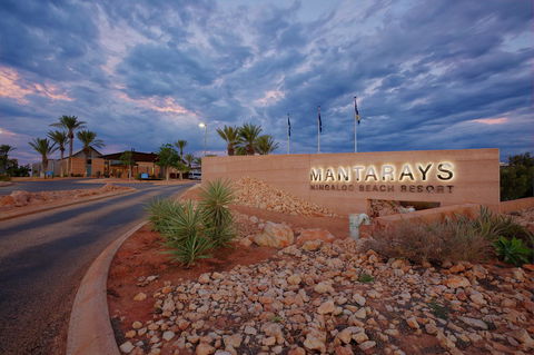 Mantarays Ningaloo Beach Resort - Accommodation Coffs Harbour 1