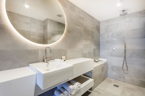 Quay Perth - Accommodation Coffs Harbour 11