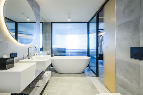 Quay Perth - Accommodation Coffs Harbour 4