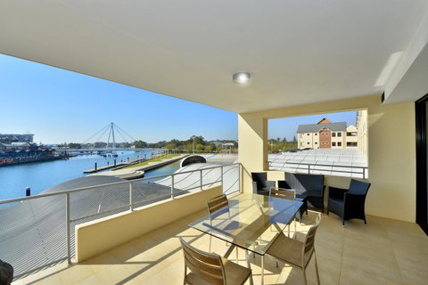 Dolphin Quay Apartments - Accommodation Coffs Harbour 9