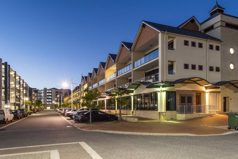 Dolphin Quay Apartments - Accommodation Coffs Harbour 18